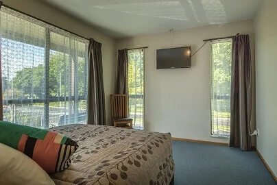 Double Queen Suite Lounge Bed