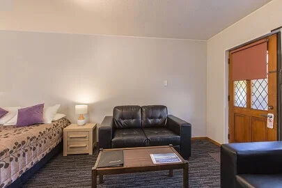 Queen Suite TV